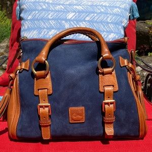 SOLD!!!!!!!!!!!!!!! EUC Dooney & Bourke Florentine satchel!
